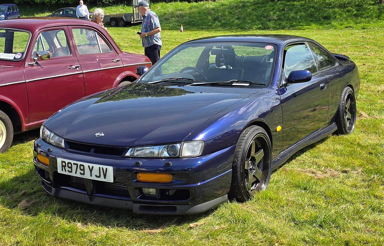 Nissan Silvia (S14)