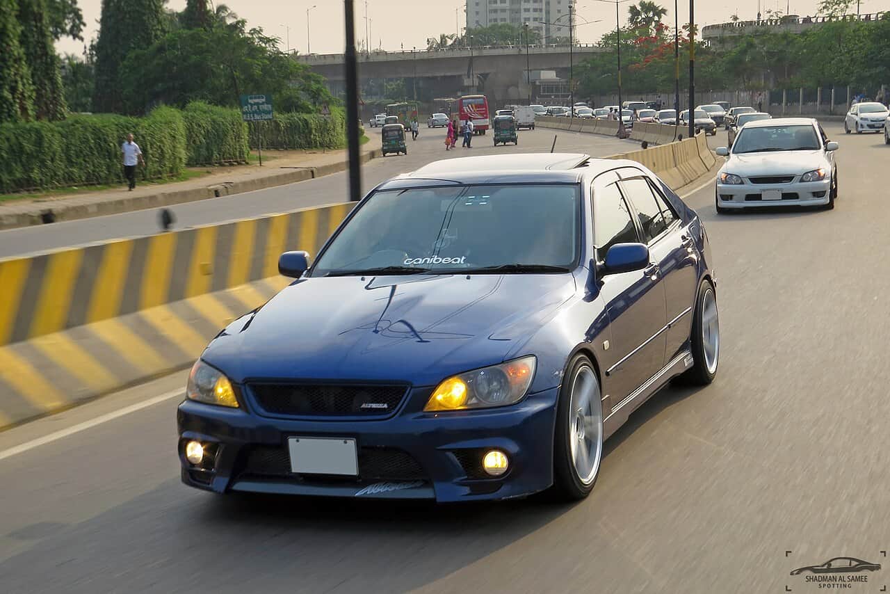 Toyota Altezza (SXE10)